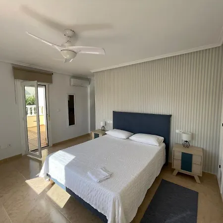 Villa 5 Bedroom - Santander - Campoamor Golf